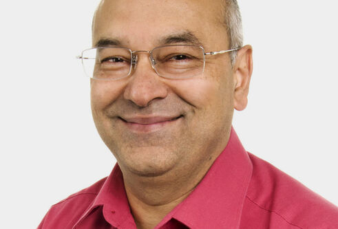 Portrait photo of Anil Mehta