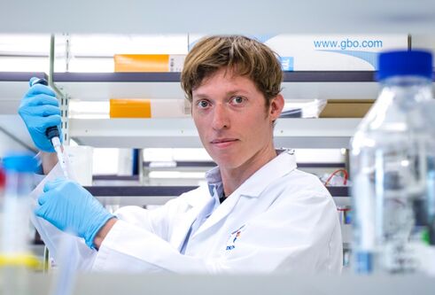 Dr Kasper Rasmussen