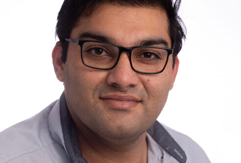 Portrait photo of Hamza Khan