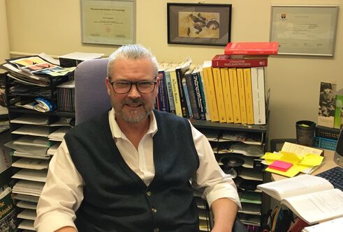 Pic of Dr Paul Campbell
