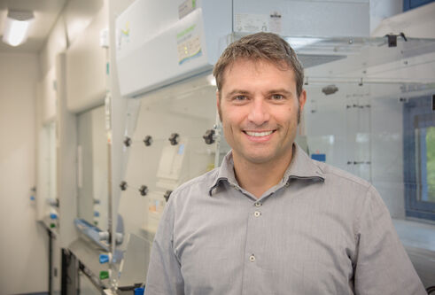 Alessio Ciulli in lab
