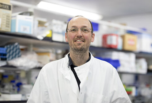 Dr Andy Howden