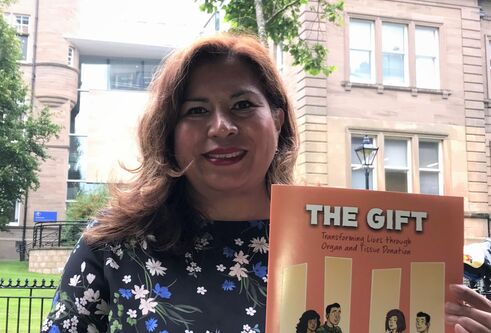 Mayra Crowe with The Gift comic