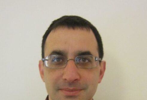 Portrait photo of Elad Katz