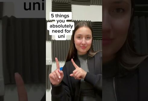 girl with text saying 5 things you absolutely need for uni