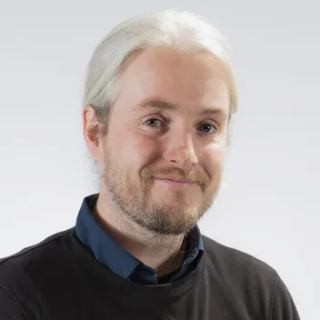 Portrait photo of Dominic Smith