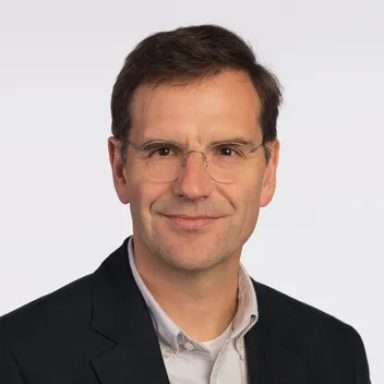 Portrait of Gordon Simpson