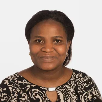 Portrait photo of Joyce Klu