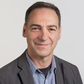 Portrait photo of Phil Braham