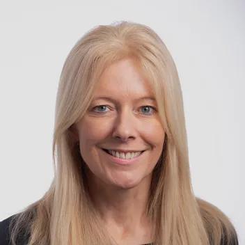 Portrait photo of Fiona Muir