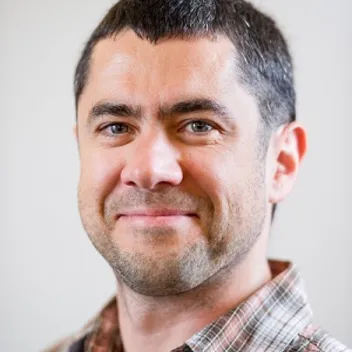 Portrait photo of Teodor Mladenov