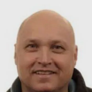 Portrait photo of Robbie Waugh