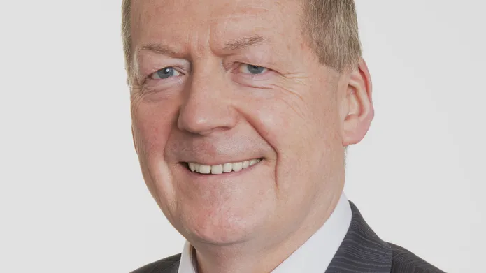 Portrait photo of Thomas MacDonald