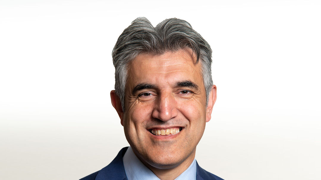 A portrait photo of Dr Sabir Zazai